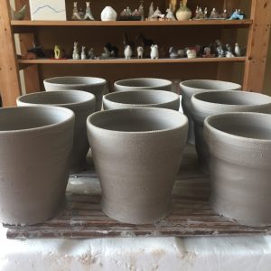 この春オープン予定のカフェの器を作成してます。